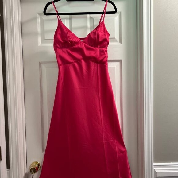 Red party dress - Picture 1 of 2